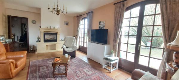 MAISON 5 CHAMBRES + SOUS-SOL + PISCINE