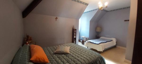 MAISON 5 CHAMBRES + SOUS-SOL + PISCINE