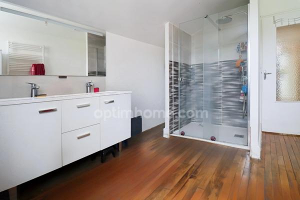 RARE - Maison 200 m² - 7 Pièces - 5 chambres + Local Commercial 65 m² + Hangar 135 m² - BELLAC 87