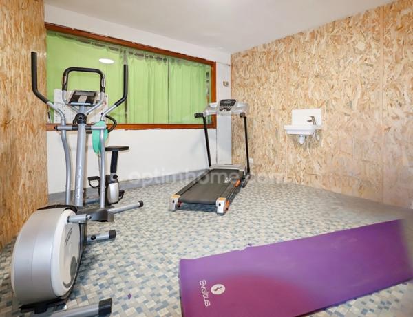 RARE - Maison 200 m² - 7 Pièces - 5 chambres + Local Commercial 65 m² + Hangar 135 m² - BELLAC 87