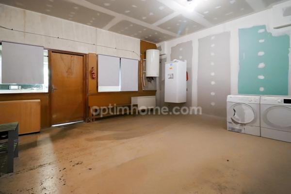 RARE - Maison 200 m² - 7 Pièces - 5 chambres + Local Commercial 65 m² + Hangar 135 m² - BELLAC 87