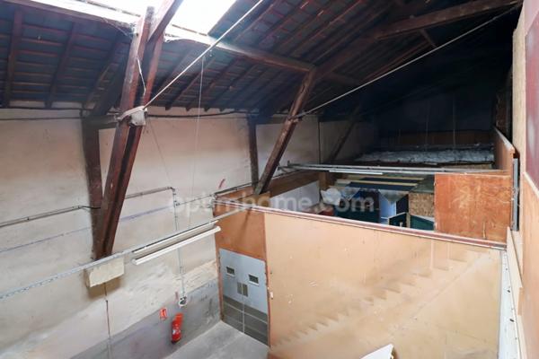 RARE - Maison 200 m² - 7 Pièces - 5 chambres + Local Commercial 65 m² + Hangar 135 m² - BELLAC 87