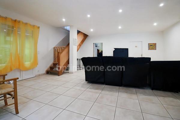 RARE - Maison 200 m² - 7 Pièces - 5 chambres + Local Commercial 65 m² + Hangar 135 m² - BELLAC 87