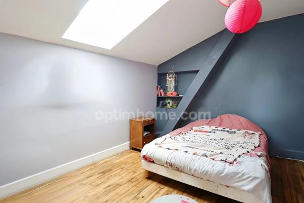 RARE - Maison 200 m² - 7 Pièces - 5 chambres + Local Commercial 65 m² + Hangar 135 m² - BELLAC 87