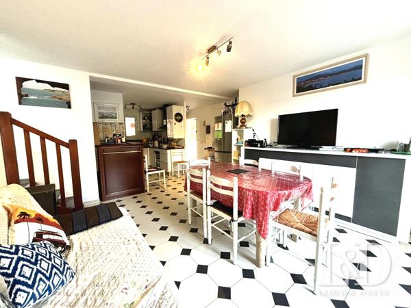 URRUGNE, APPARTEMENT AVEC BALCON ET À 2 PAS DE LA PLAGE ET DES COMMERCES