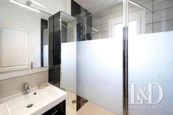 URRUGNE, APPARTEMENT AVEC BALCON ET À 2 PAS DE LA PLAGE ET DES COMMERCES