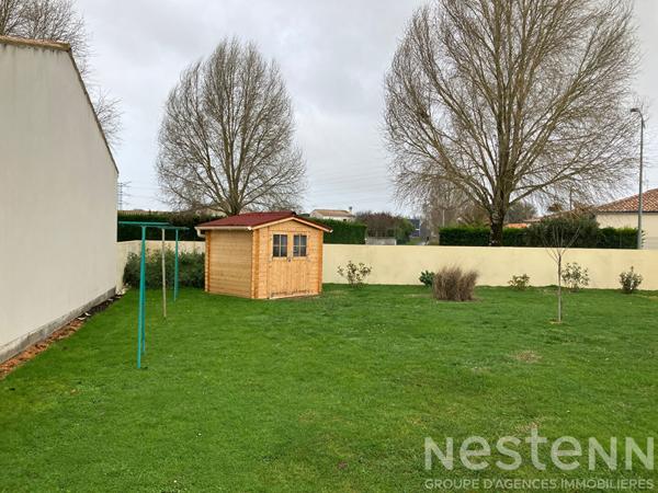 Maison à vendre dans un lotissement de Saujon, 82m², 3 chambres, garage, terrain de 677m²