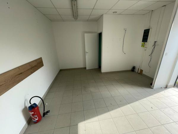 Local d'activites 99 m² à louer CASSON (réf : 44.019028)