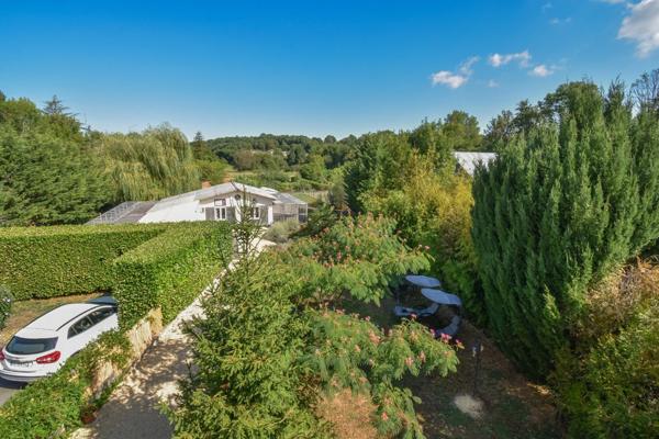 Maison rénovée de 4 chambres avec chatterie professionnelle