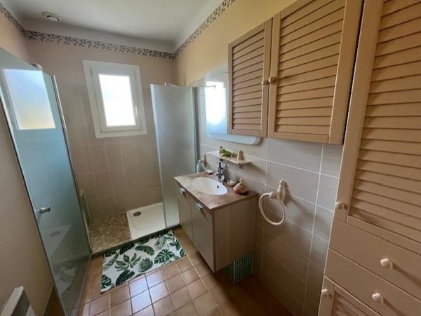 Gargas (84400) Villa avec vue dominante et vaste dépendance de 112 m² !