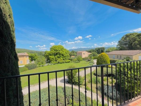 Gargas (84400) Villa avec vue dominante et vaste dépendance de 112 m² !