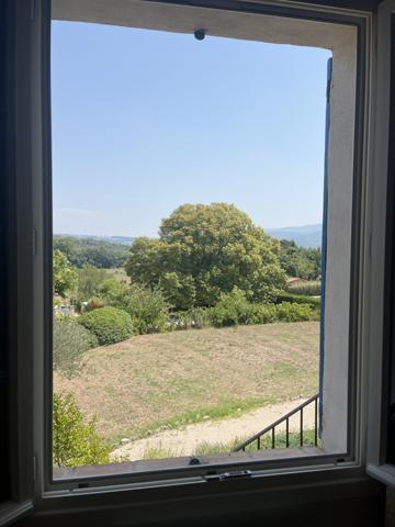 Gargas (84400) Villa avec vue dominante et vaste dépendance de 112 m² !