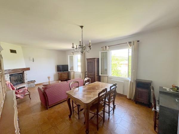 Gargas (84400) Villa avec vue dominante et vaste dépendance de 112 m² !