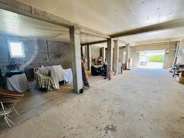 Gargas (84400) Villa avec vue dominante et vaste dépendance de 112 m² !