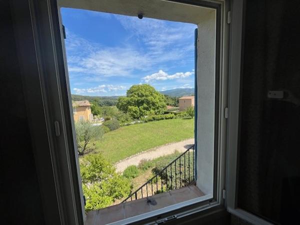 Gargas (84400) Villa avec vue dominante et vaste dépendance de 112 m² !