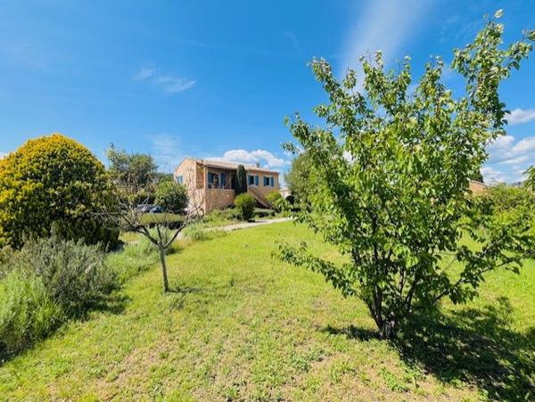 Gargas (84400) Villa avec vue dominante et vaste dépendance de 112 m² !