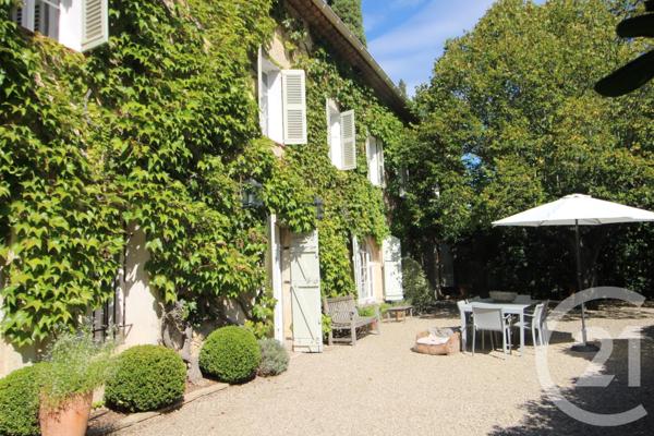 Maison à vendre  11 pièces - 302 m2 VALBONNE - 06