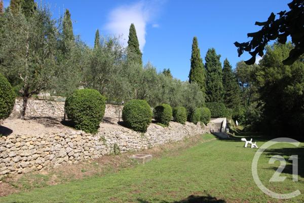 Maison à vendre  11 pièces - 302 m2 VALBONNE - 06