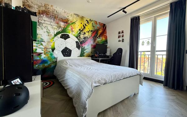 Appartement à vendre    5 pièces • 97 m2 Villiers-sur-Marne