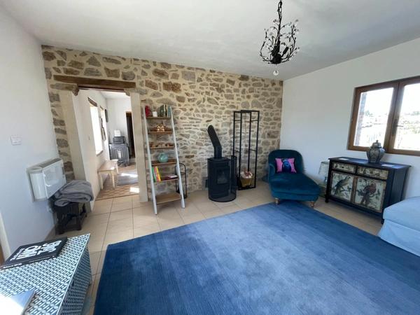 Maison de charme de 97 m2 habitable avec jardin plat de 1226 m2