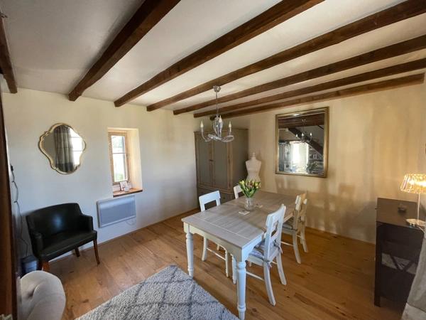 Maison de charme de 97 m2 habitable avec jardin plat de 1226 m2