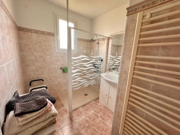 Maison de ville de 140 m² sur 550 m² de jardin.