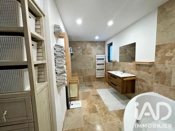 Location maison 5 pièces 147 m² Bagnols-sur-Cèze