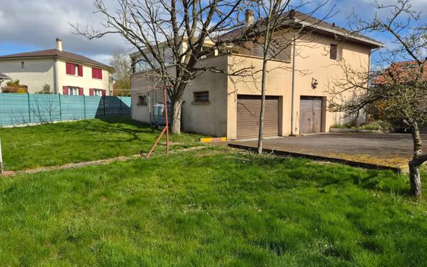 Maison à vendre    5 pièces •  Bertrange