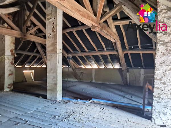 À VENDRE - MARS - MAISON 10 PIÈCES AVEC DÉPENDANCES