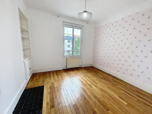 Appartement ancien à vendre 5 pièces REIMS (51)