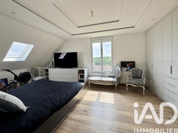 Maison à vendre 8 pièces 212 m² Compiègne