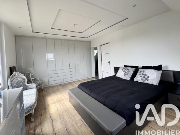 Maison à vendre 8 pièces 212 m² Compiègne
