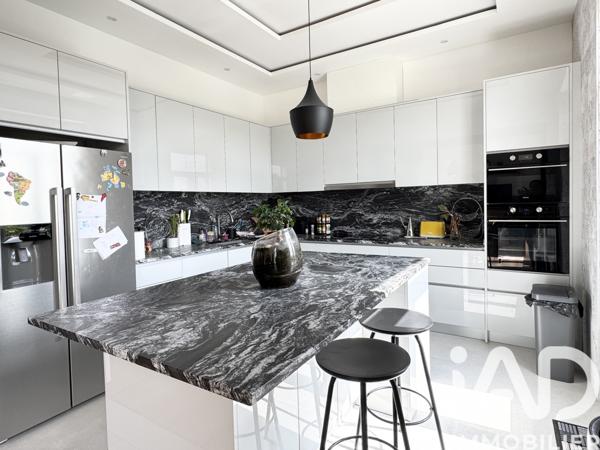 Maison à vendre 8 pièces 212 m² Compiègne