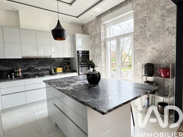 Maison à vendre 8 pièces 212 m² Compiègne