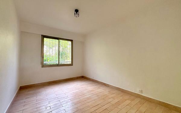 Appartement à vendre    3 pièces • 73 m2 Grasse
