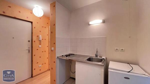 Appartement à louer 1 pièce 26.74m² Vendôme (41100)