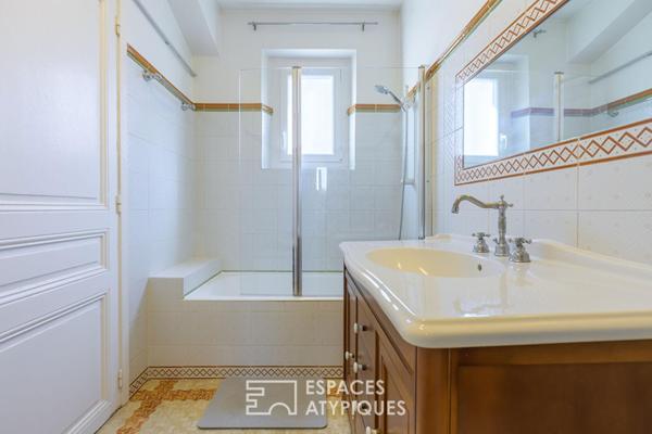 Propriété en Provence avec jardin et 2 appartements indépendants avec revenu locatif