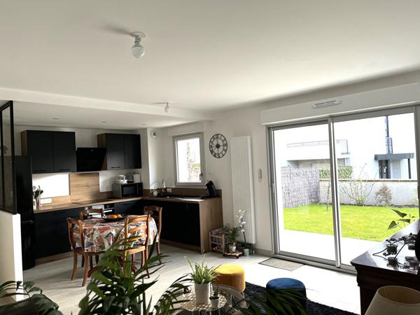 TOURS STE RADEGONDE, APPARTEMENT TYPE 3 + JARDIN+ GARAGE DOUBLE