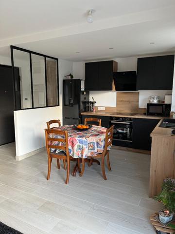 TOURS STE RADEGONDE, APPARTEMENT TYPE 3 + JARDIN+ GARAGE DOUBLE