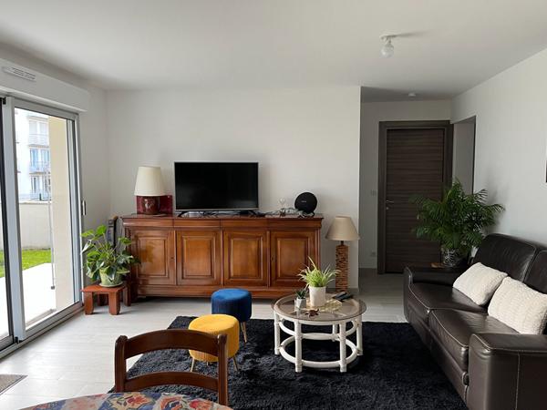 TOURS STE RADEGONDE, APPARTEMENT TYPE 3 + JARDIN+ GARAGE DOUBLE