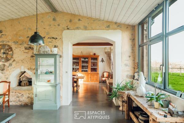 Propriété du XVIe avec gîtes, piscine et salle de réception