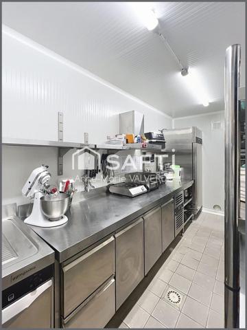 À VENDRE FONDS DE COMMERCE - COFFEE SHOP AU CŒUR DU PORGE