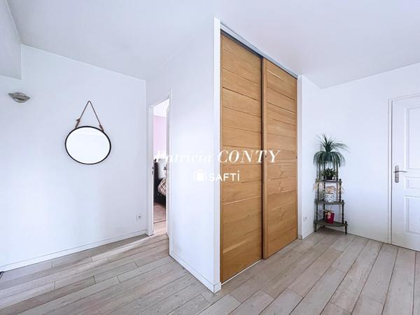 Maison d’architecte, vue exceptionnelle sur Paris