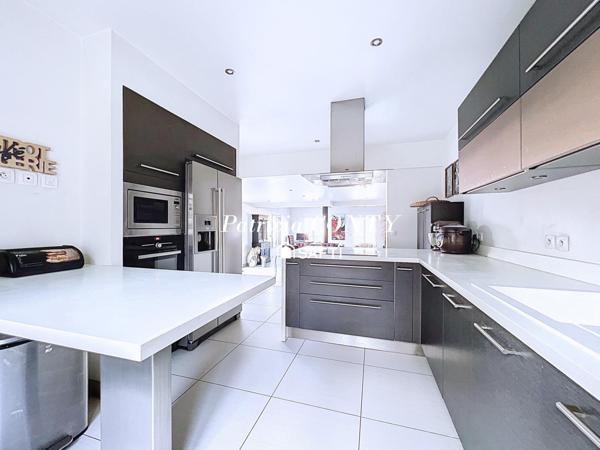 Maison d’architecte, vue exceptionnelle sur Paris