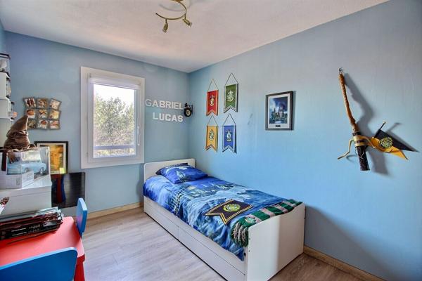 Maison Marignane de type 4 de 82m² avec terrasse, jardin et garage