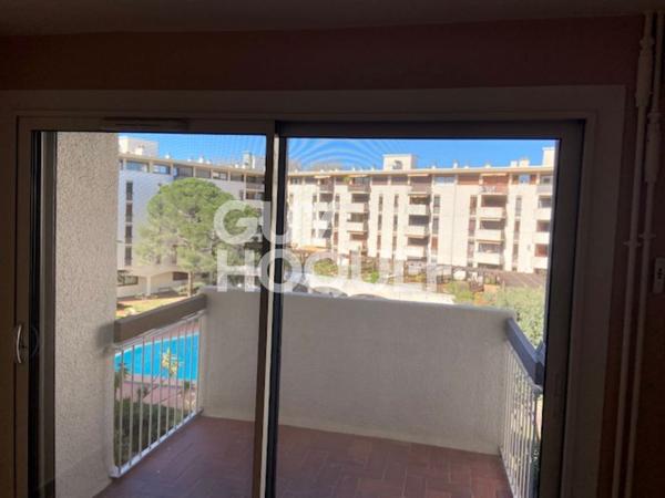 Spacieux T4, 100 M2 3 chambres,terrasses,piscine proche centre ville