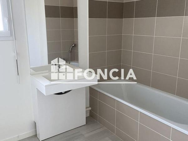 Location Appartement 3 pièces 60 m² - RUE ROGER SALENGRO Dreux 28100