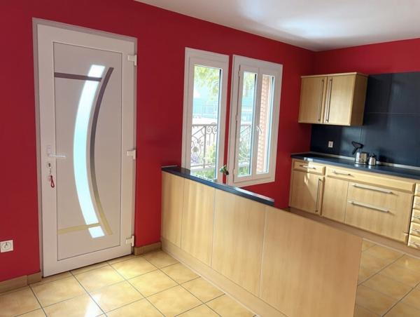 Maison individuelle sur les hauteurs de Bellegarde avec vue 319 000 €
