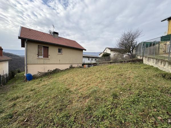 Maison individuelle sur les hauteurs de Bellegarde avec vue 319 000 €