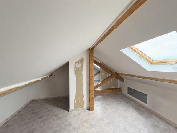 Maison individuelle sur les hauteurs de Bellegarde avec vue 319 000 €